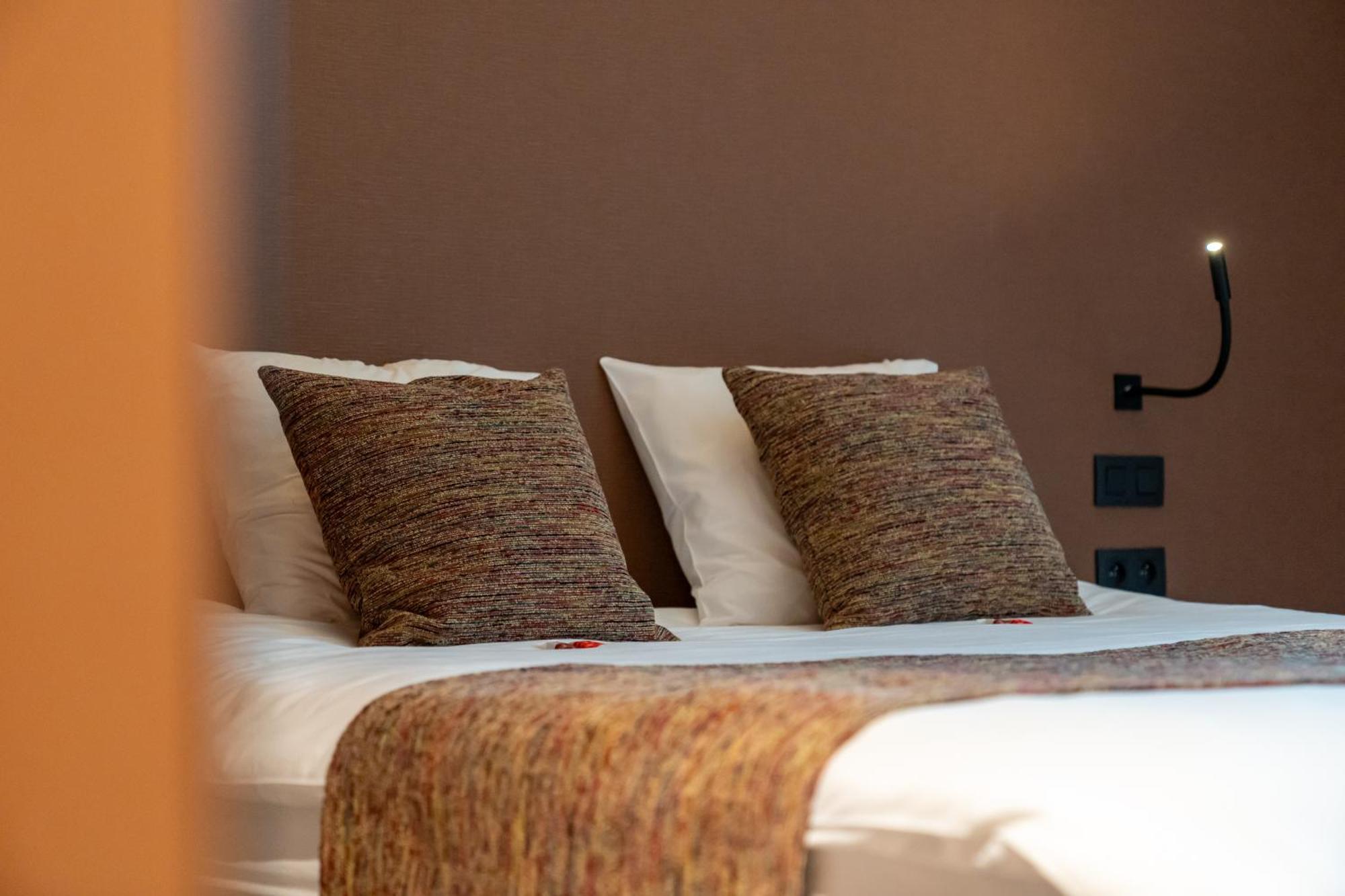 Aux Etangs - Hotel Battice Zewnętrze zdjęcie